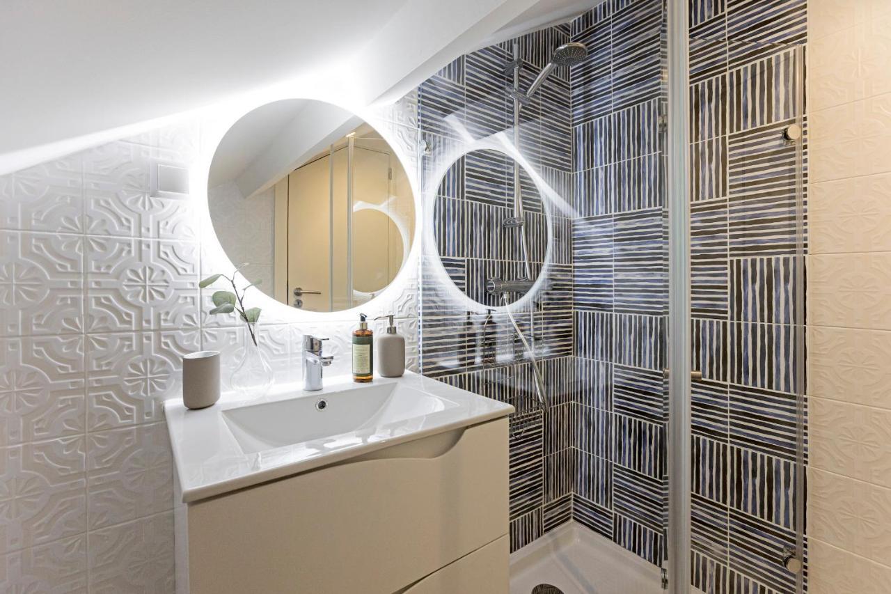 Brand New 4Br W/ 200Yrs Of History In Central Porto By Lovelystay Exteriör bild