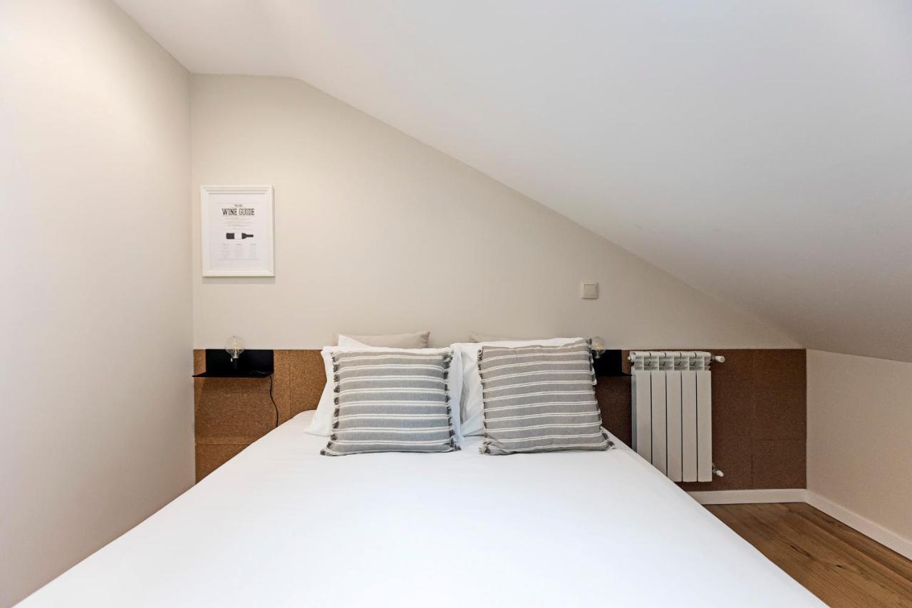Brand New 4Br W/ 200Yrs Of History In Central Porto By Lovelystay Exteriör bild