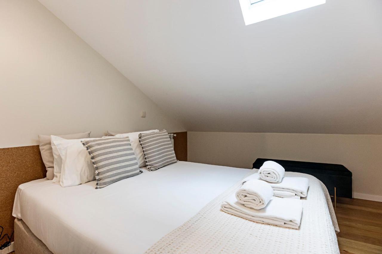 Brand New 4Br W/ 200Yrs Of History In Central Porto By Lovelystay Exteriör bild